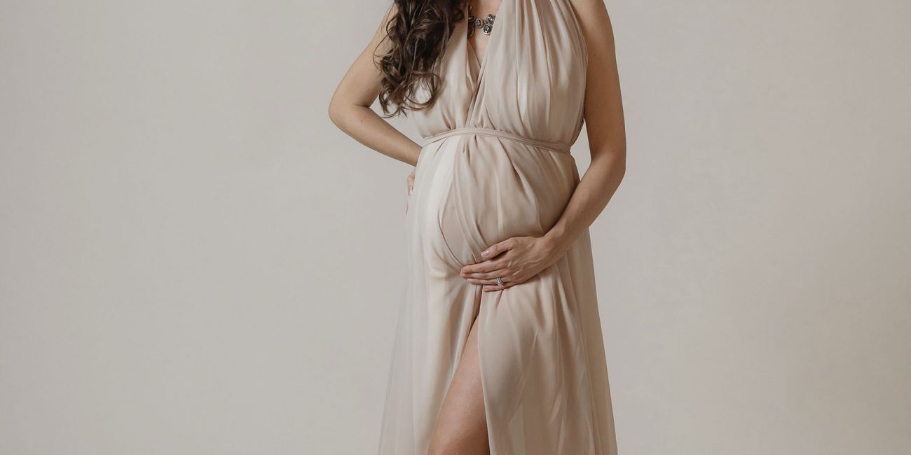 A mother to be on her maternity photography session